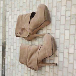 Steve madden beige platform suede booties